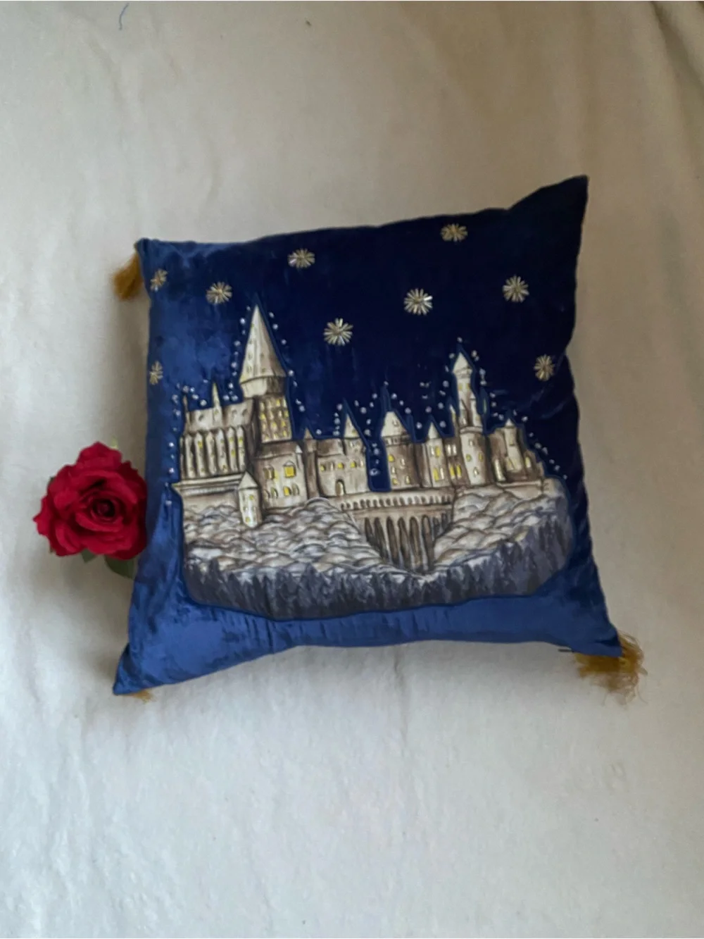 Pottery Barn Harry Potter Hogwarts Castle pillow w/ insert